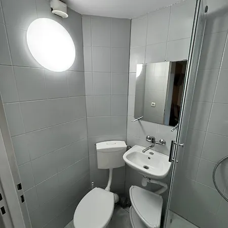 Goscinne Teligi 1 - Adriana * מיילנו