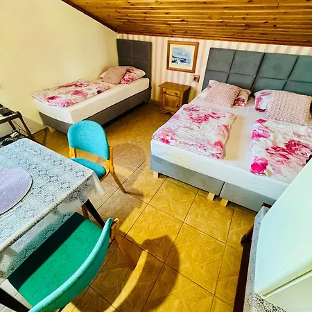 Goscinne Teligi 1 - Adriana מיילנו