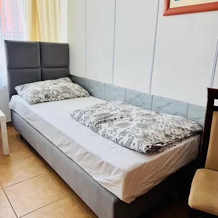 Goscinne Teligi 1 - Adriana