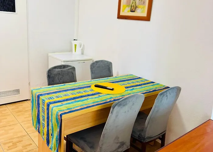 Проживание в семье Goscinne Teligi 1 - Adriana