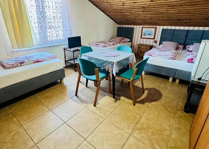 Проживание в семье Goscinne Teligi 1 - Adriana